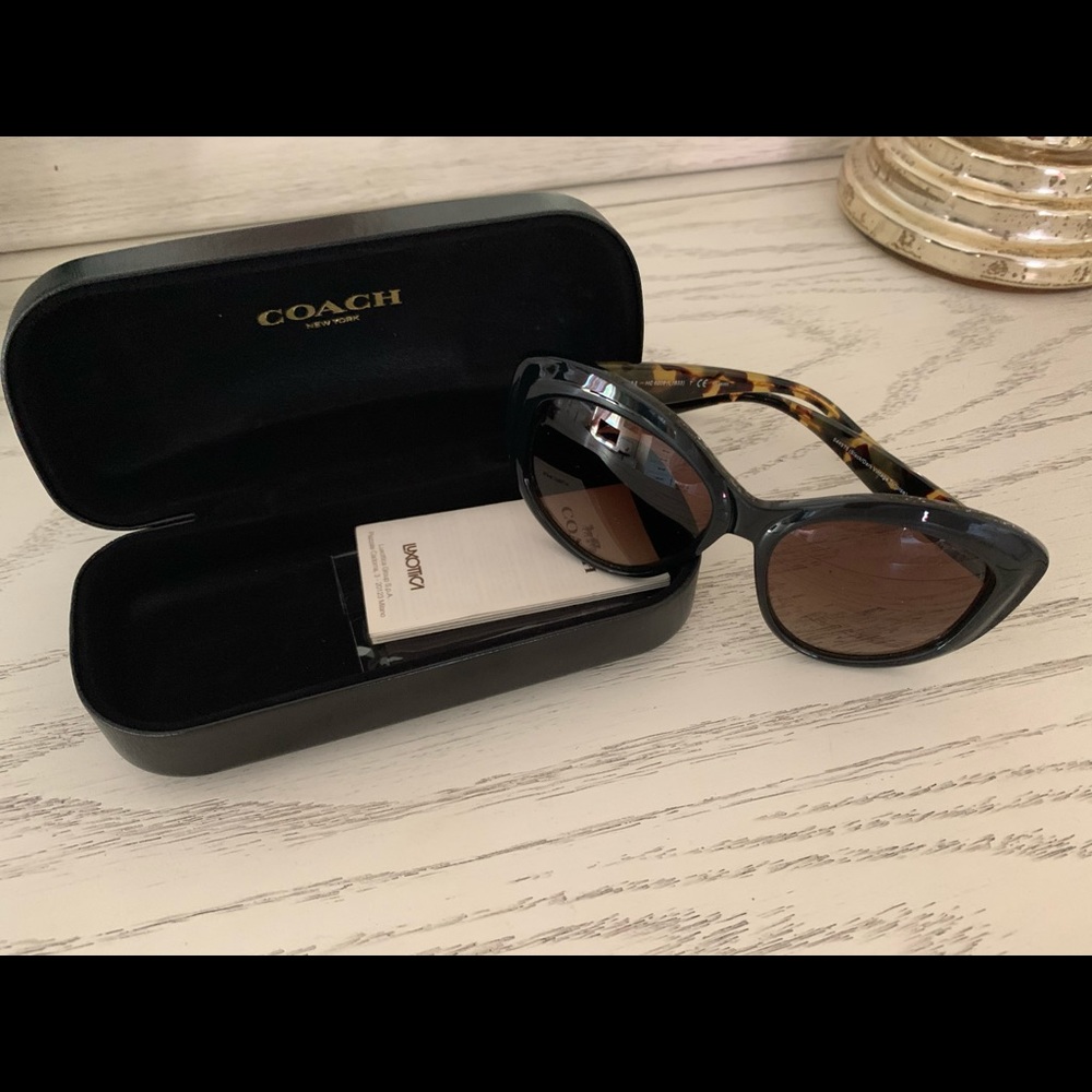 Coach sunglasses - Picture 1 of 8